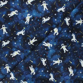 Tissu coton Timeless Treasures - Astronauts floating in space - bleu x 10cm