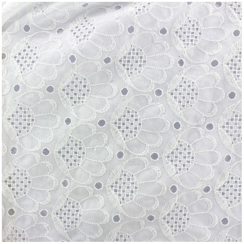 English embroidery fabric lotus  white x 10cm  ma petite mercerie